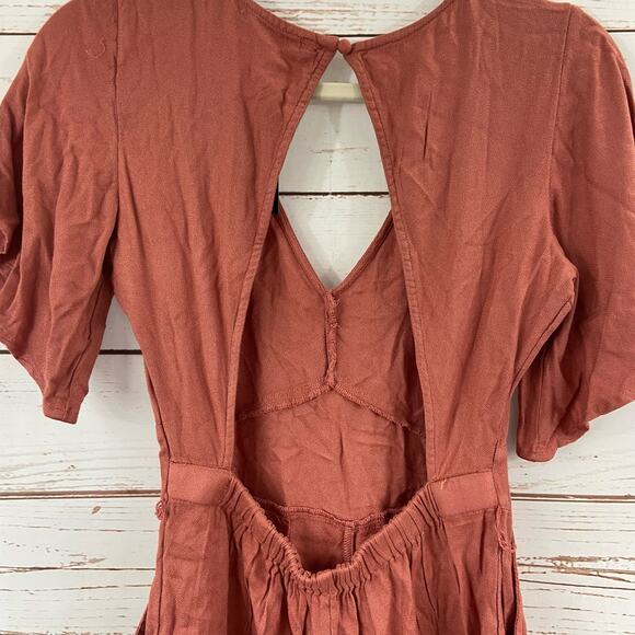 Abercrombie & Fitch S Mauve Short Sleeve Open Back Pocket Romper - Picture 7 of 9